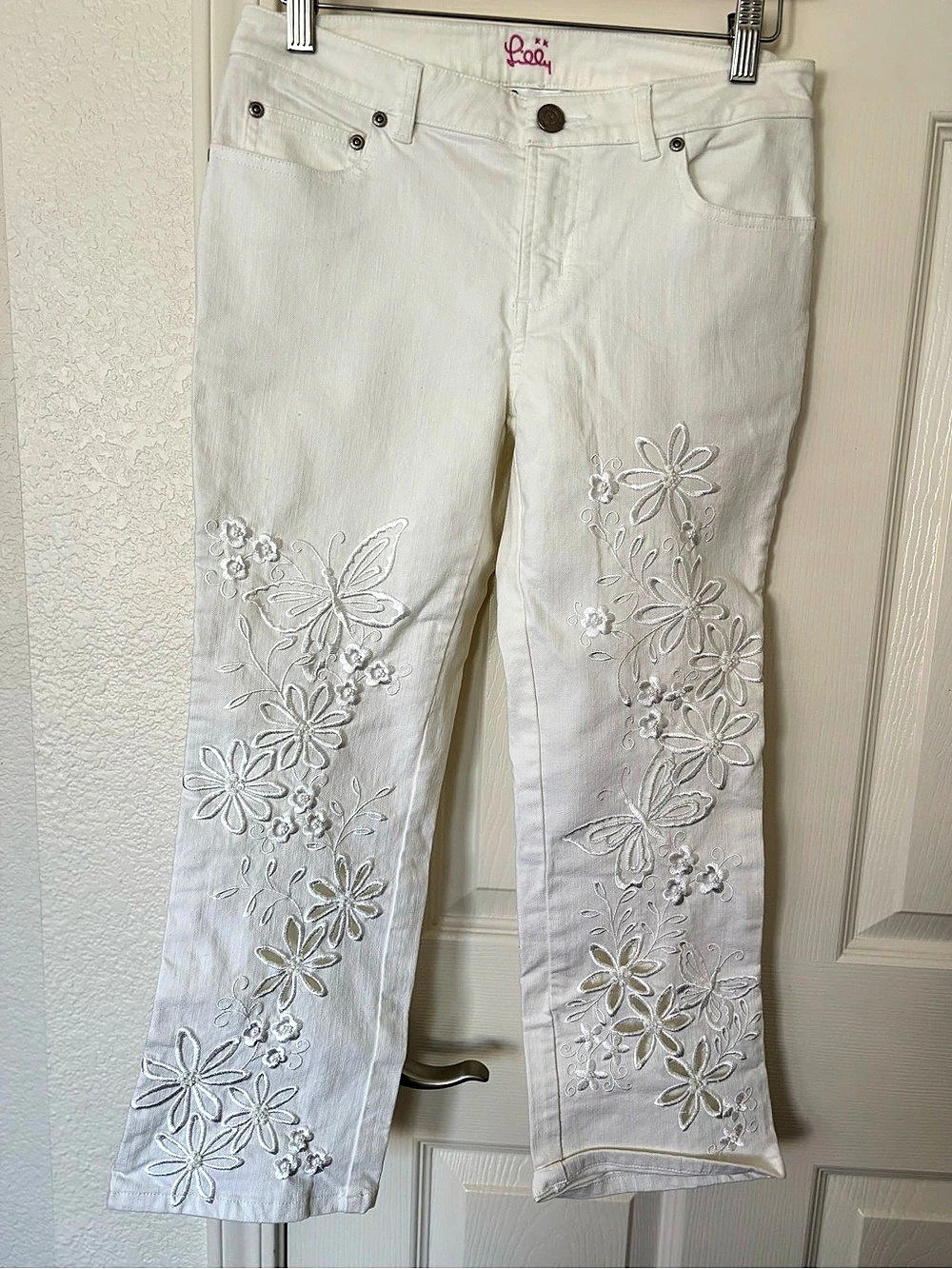 Lilly pulitzer embroidered beaded capri pants